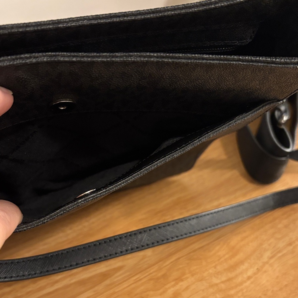 Michael Kors Black Crossbody Bag - Picture 3 of 5